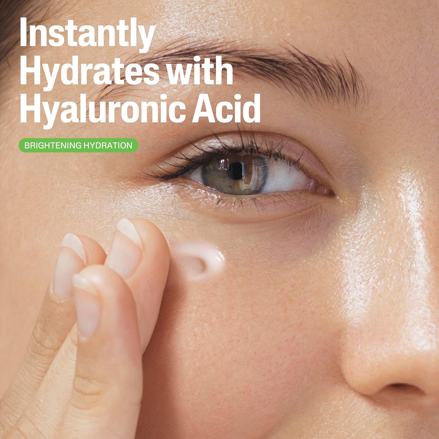Close-up of a person applying cream to their face with text about hyaluronic acid hydration.
