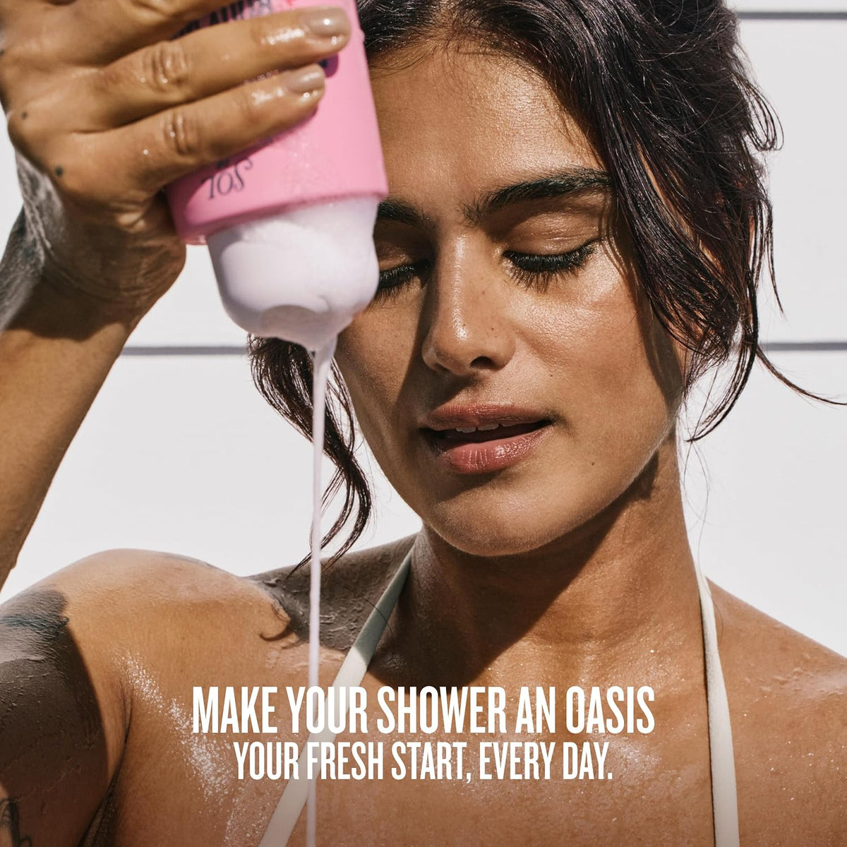 A pink refill pouch of Sol de Janeiro Beija Flor Elasti Body Wash with a white cap, shown on a clean white background.