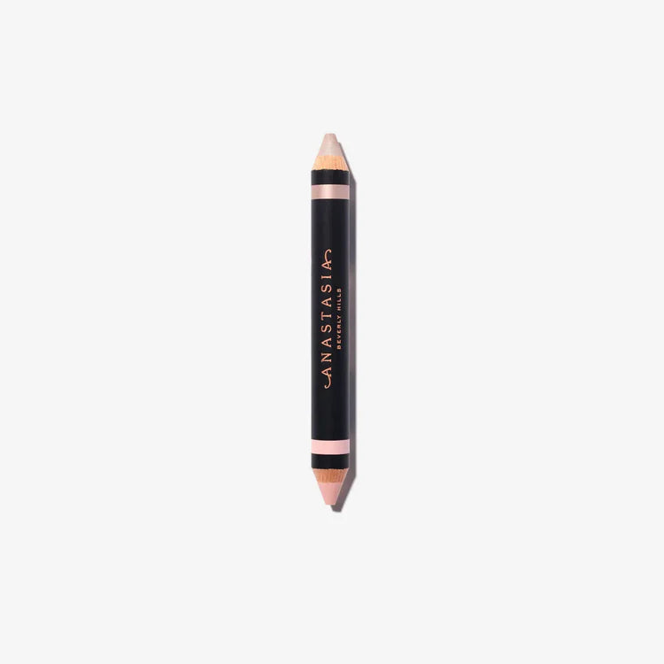 Highlighting Duo Pencil: Double-ended pencil to highlight and define the brow bone.