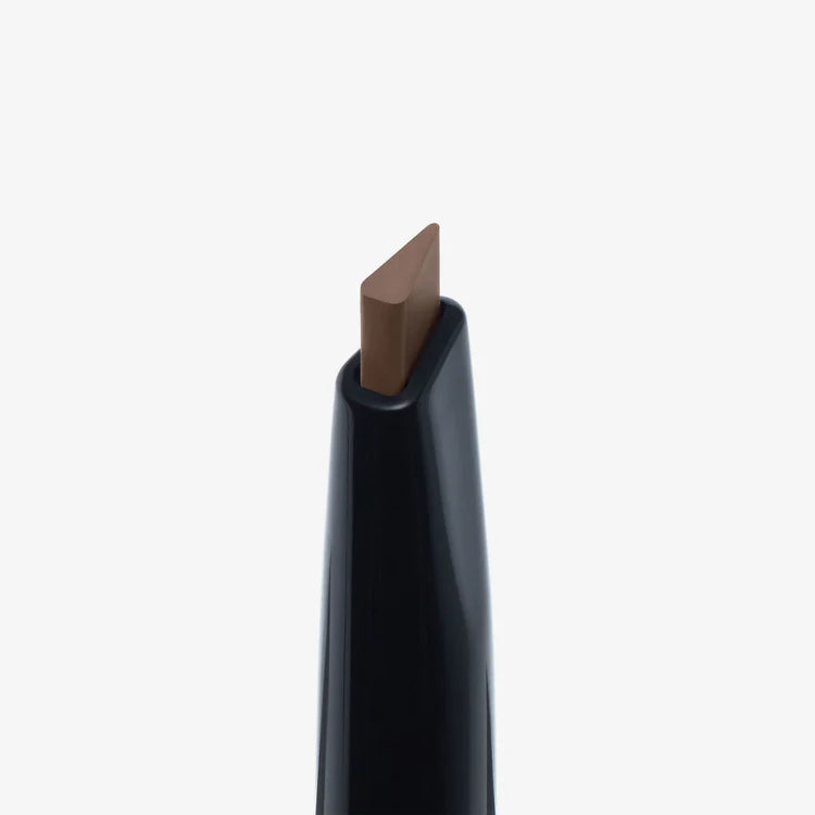 Brow Definer: All-in-one triangular-tipped eyebrow pencil