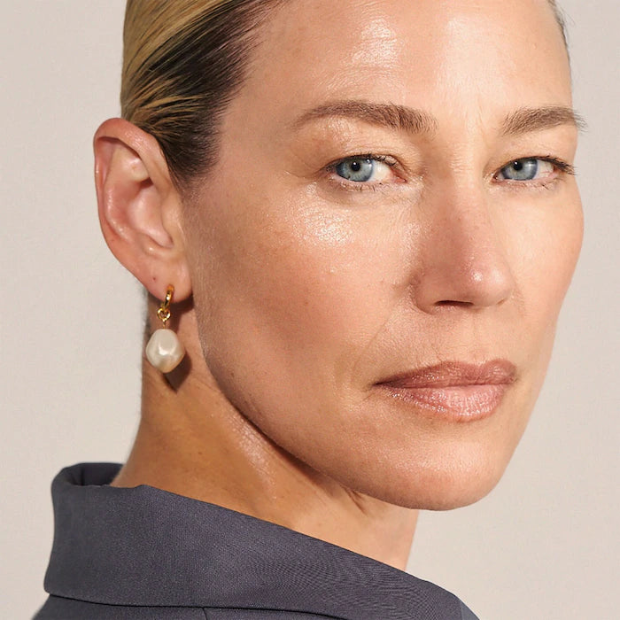 MERIT - Great Skin Instant Glow Serum with Niacinamide and Hyaluronic Acid