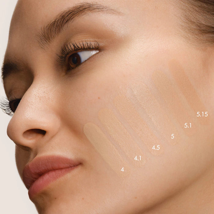 Armani Beauty - Luminous Silk Natural Glow Blurring Liquid Foundation with 24 Hour Wear